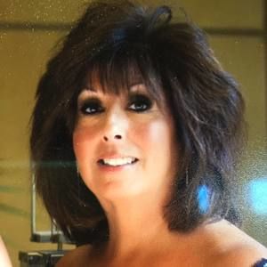 Meet your Posher, Lora